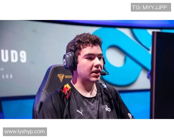 《掌控雷霆之力 解析Zeus上单玩法与策略》