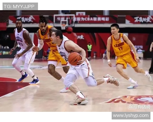 篮球明星逆袭之路:从草根到巨星的奋斗与荣耀 篮球明星逆袭之路:从草根到巨星的奋斗与荣耀